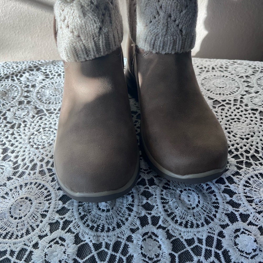 Skechers Brown Knit Cuff Boots
